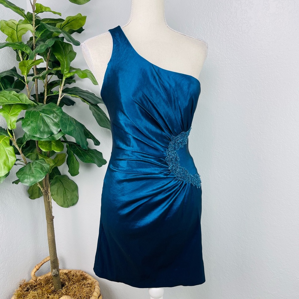 NWOT Y2K Sena Blue Metallic One Shoulder Flower Embroidered Mini Dress